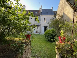 Maison de ville de caractère à Étampes - 175 m² avec jardin 