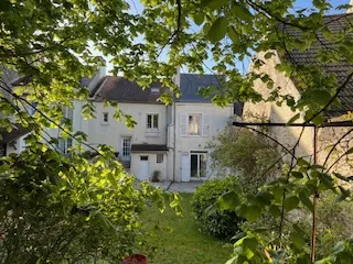 Maison de ville de caractère à Étampes - 175 m² avec jardin 