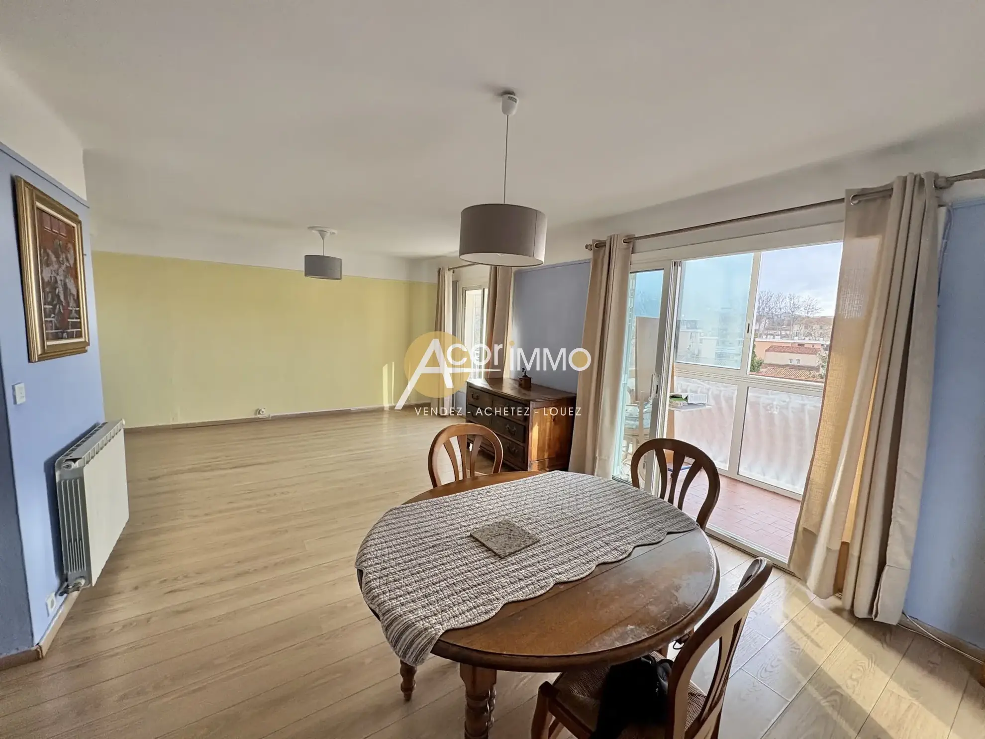 Appartement T3 à vendre à Six-Fours-Les-Plages avec balcon et parking 