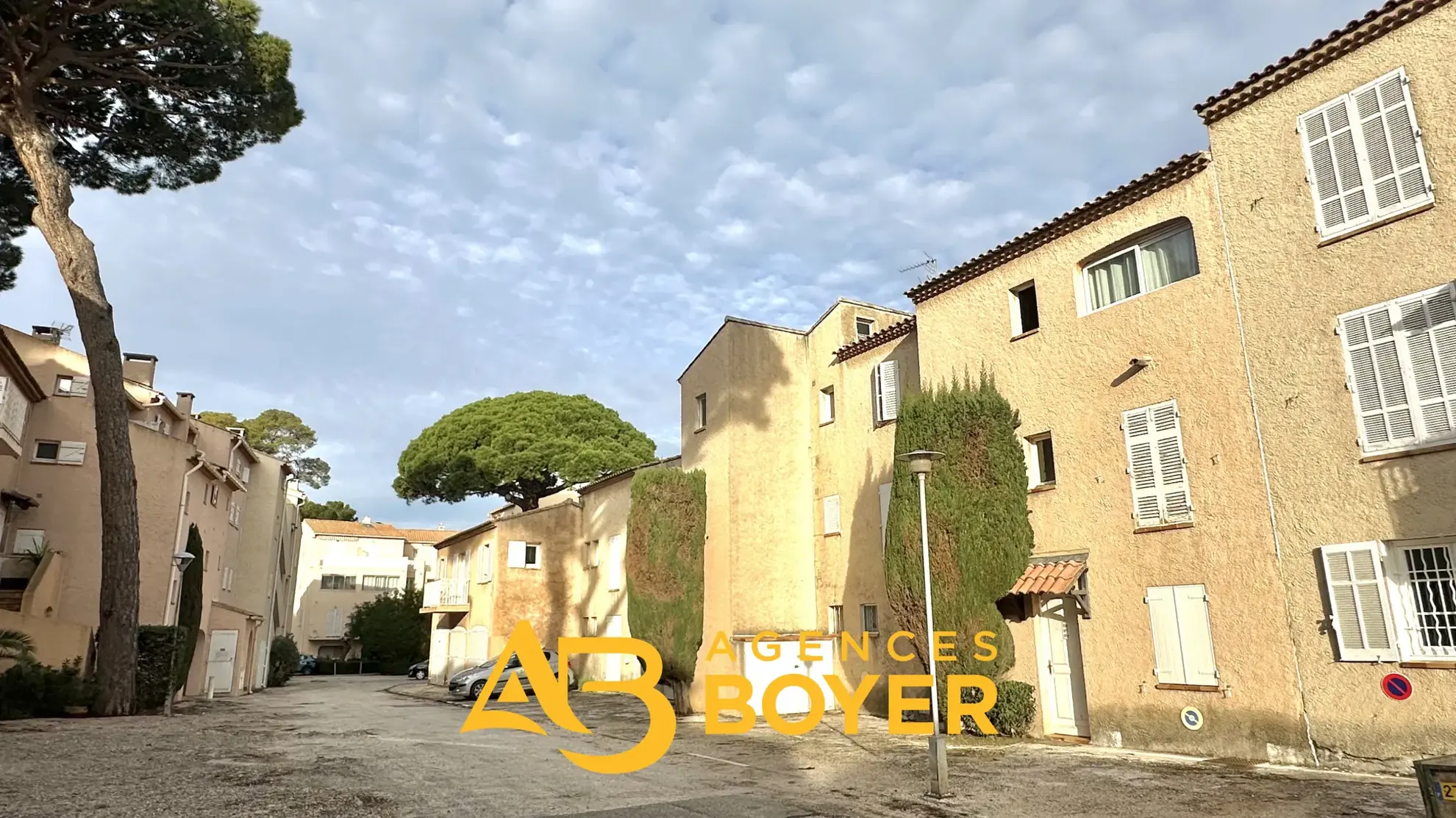 Studio à Hyères Le Port avec parking dans résidence sécurisée 