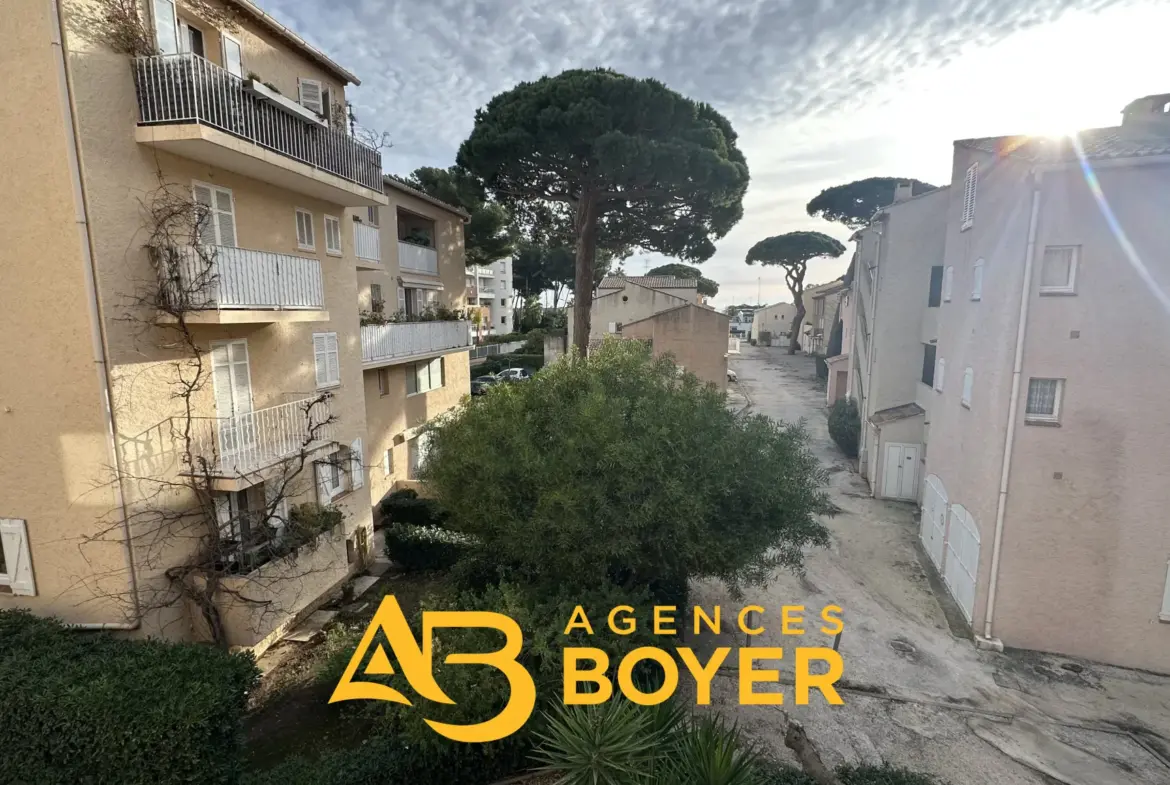 Studio à Hyères Le Port avec parking dans résidence sécurisée 