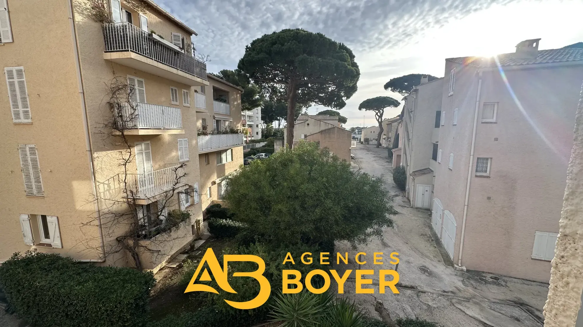 Studio à Hyères Le Port avec parking dans résidence sécurisée 