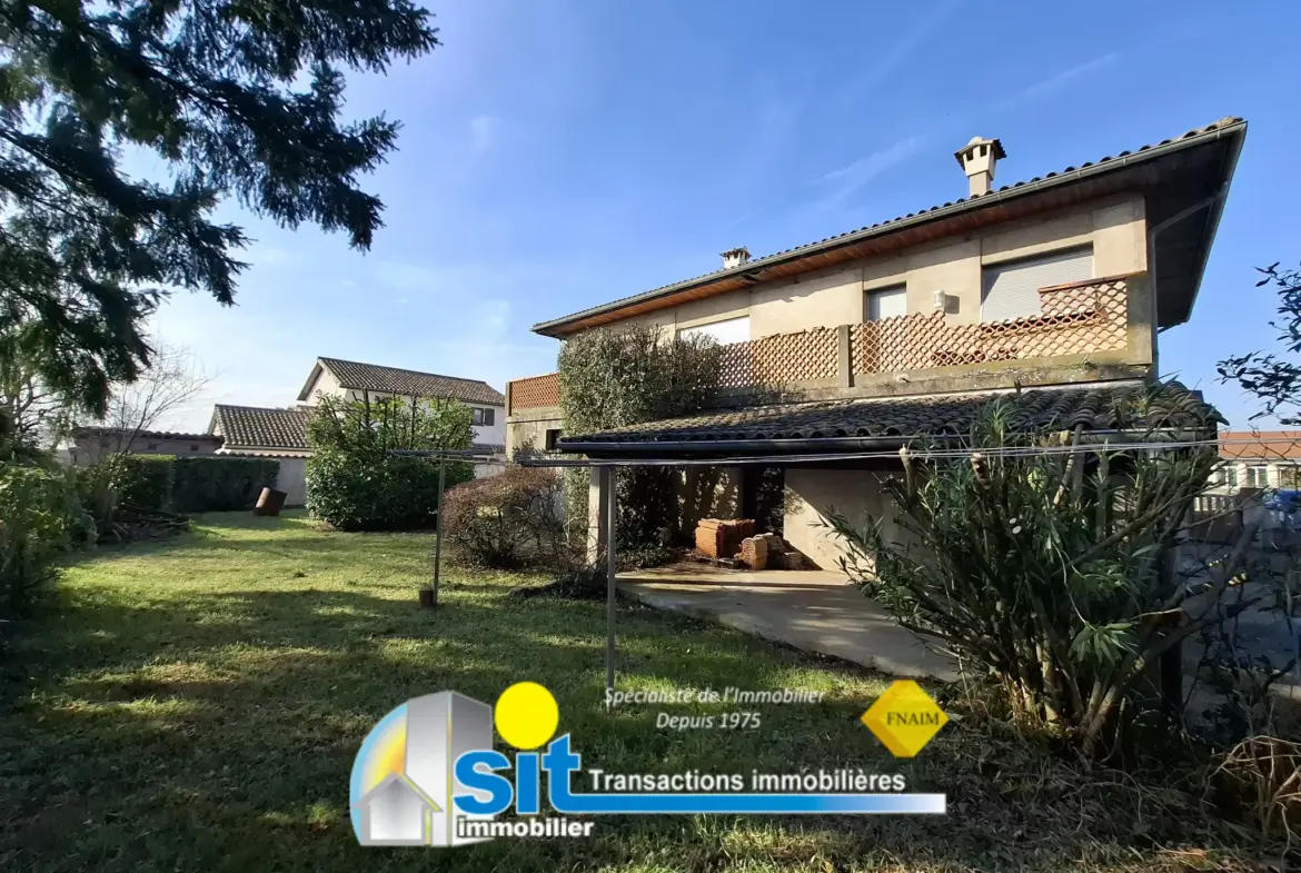 Maison traditionnelle à vendre à Saint-Clair-du-Rhône - 235000 EUR 