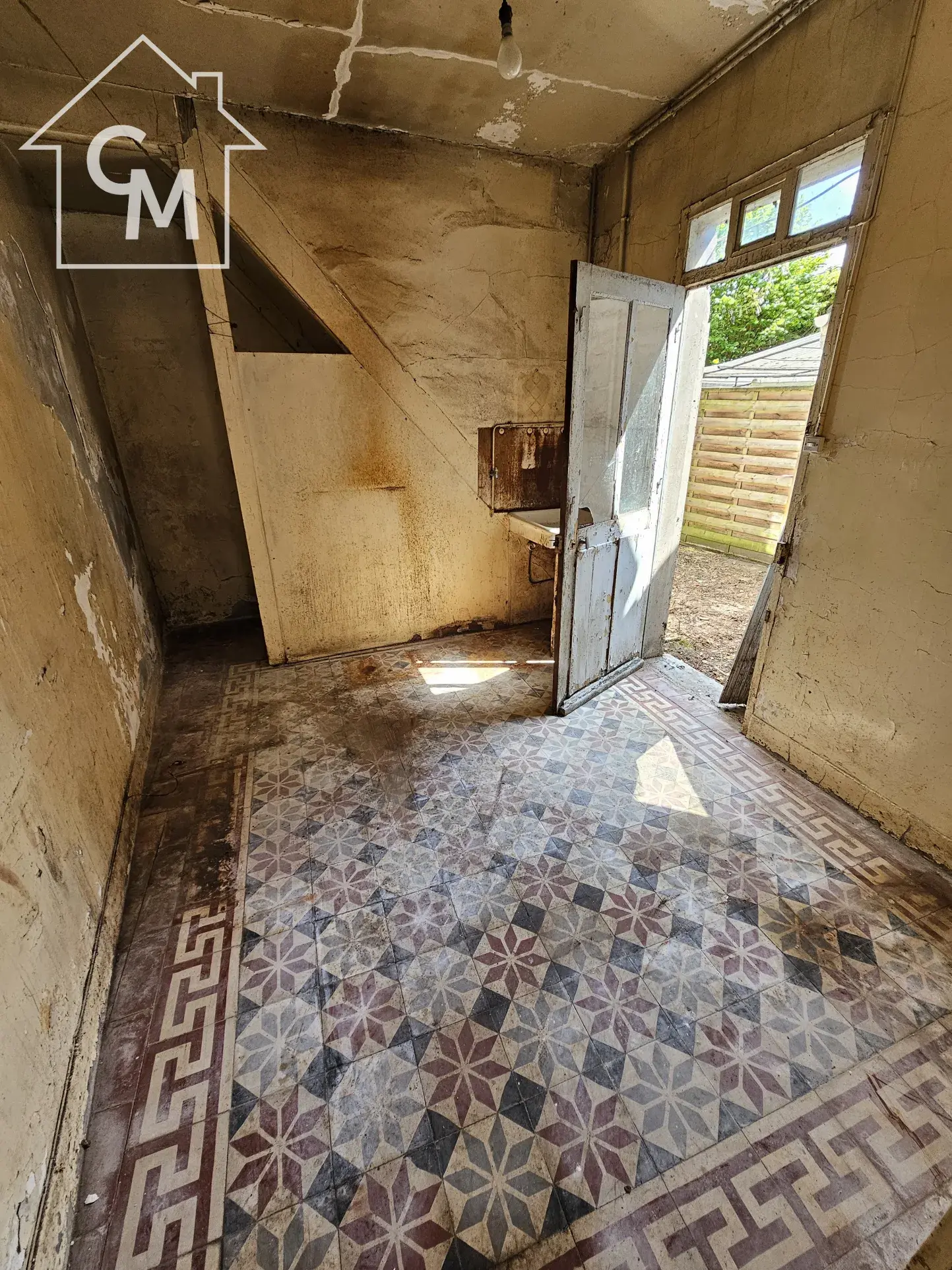 Maison à vendre à Gien avec jardin et travaux à prévoir 