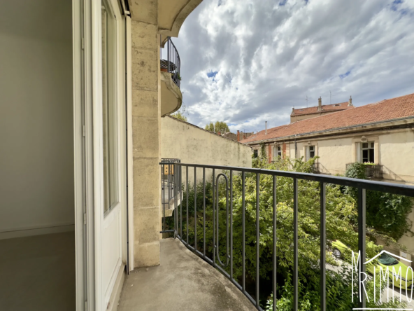 Appartement T3 lumineux et rénové à la place Carnot, Montpellier