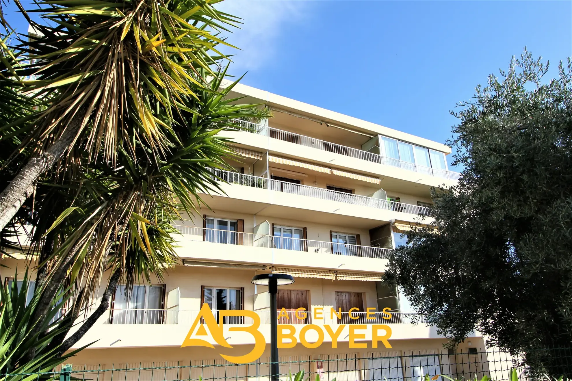 Appartement T2 de 51 m² à Bandol avec Vue Mer 