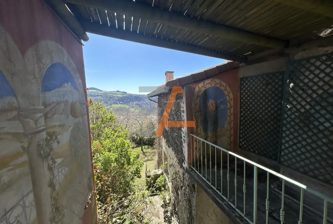 Maison de Village Rénovée avec Jardin à Le Monastier sur Gazeille 