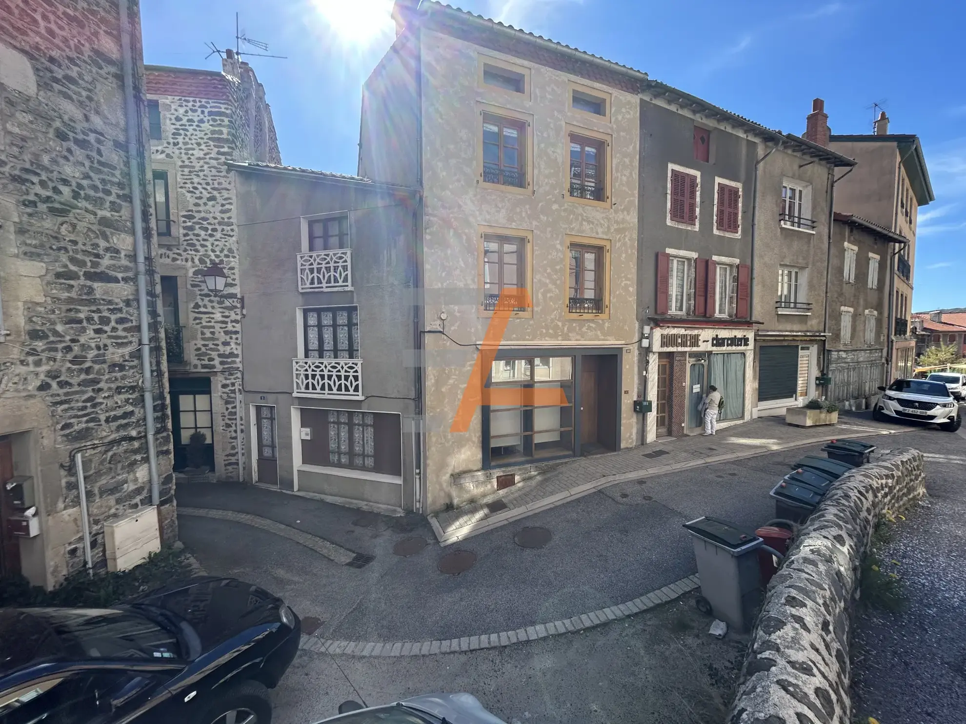 Maison de Village Rénovée avec Jardin à Le Monastier sur Gazeille 