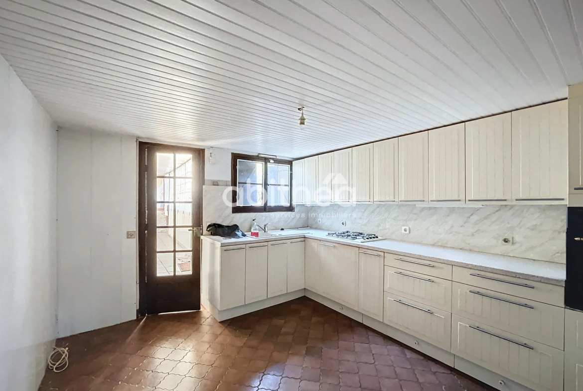 Choisy-Le-Roi : grand appartement T2 avec jardin à vendre 