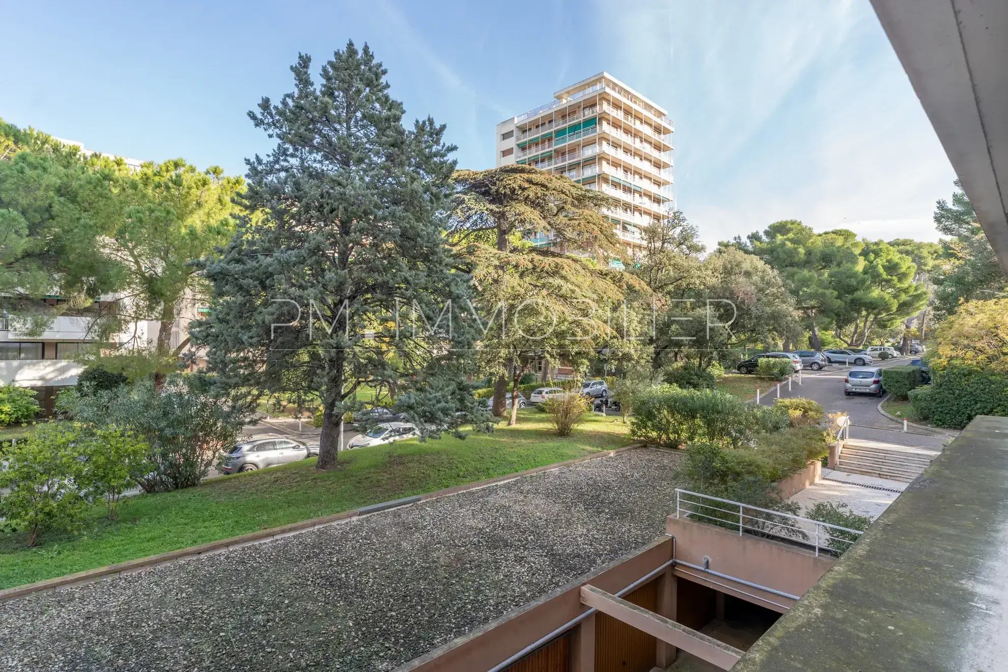 Appartement T4 avec balcon à vendre dans le quartier du Cabot, Marseille 9ème 