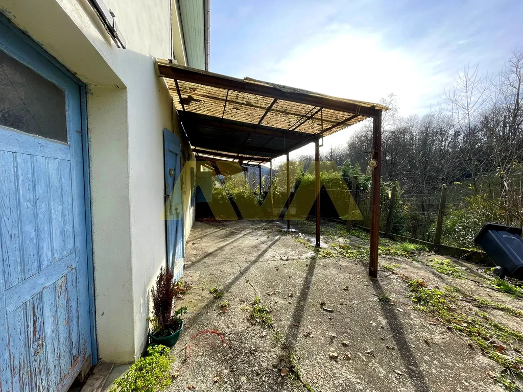 Maison mitoyenne avec 4 chambres à Garindein 