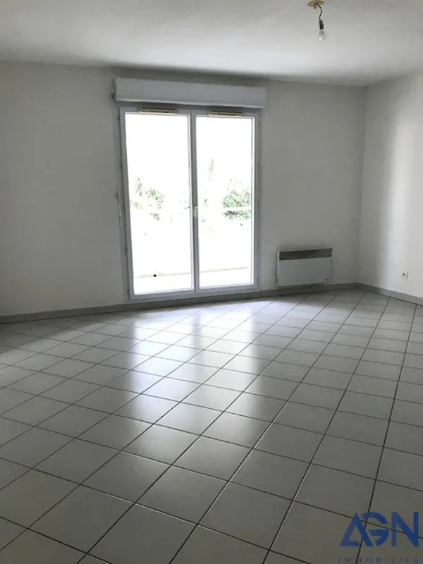 À vendre : appartement studio de 33,49 m² à Montpellier avec terrasse 