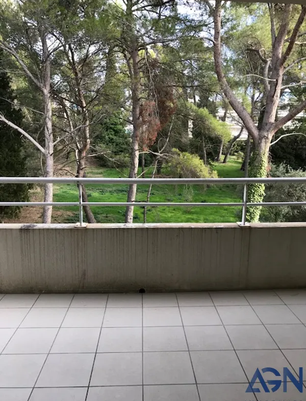 À vendre : appartement studio de 33,49 m² à Montpellier avec terrasse 