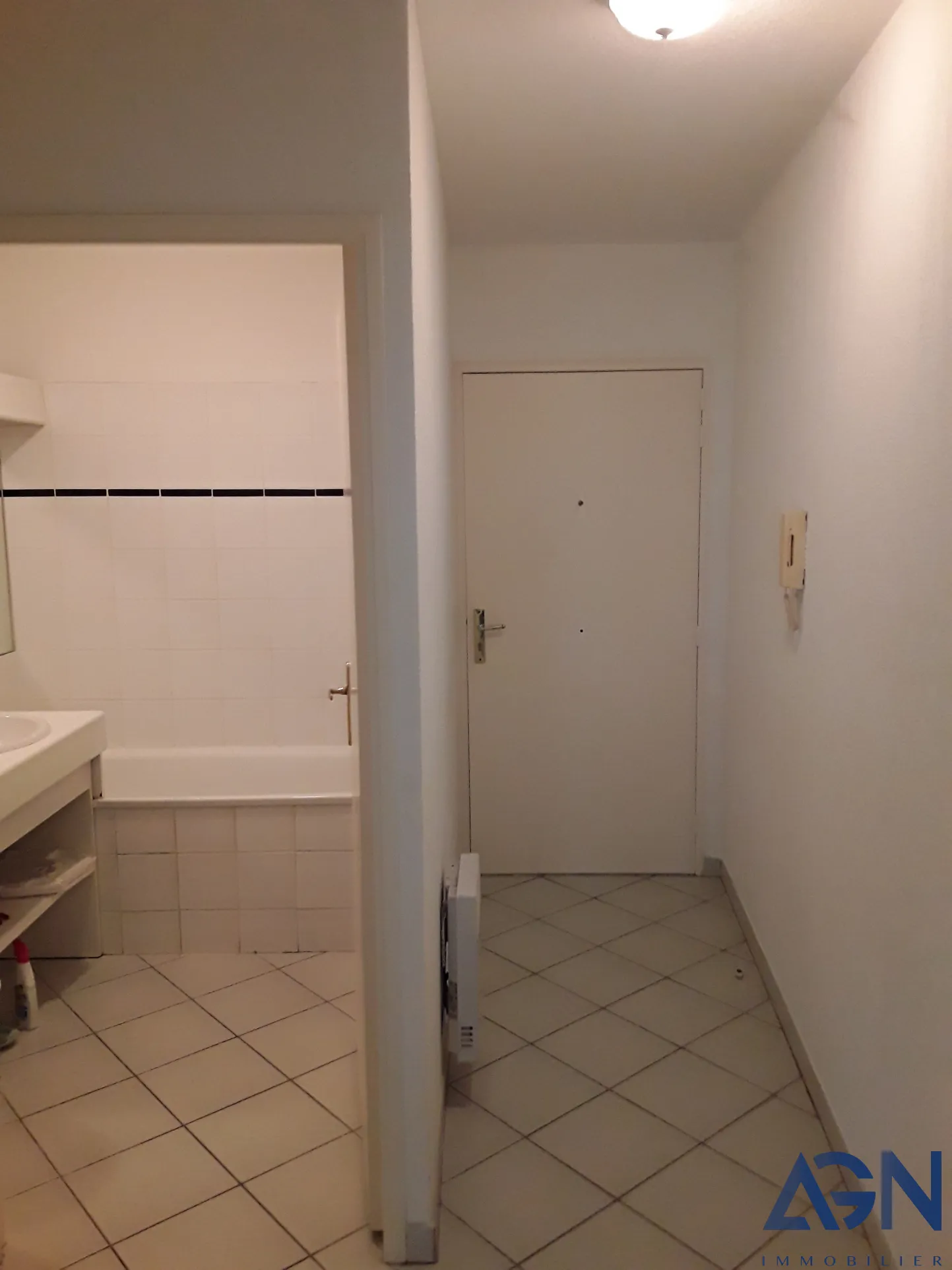 À vendre : appartement studio de 33,49 m² à Montpellier avec terrasse 