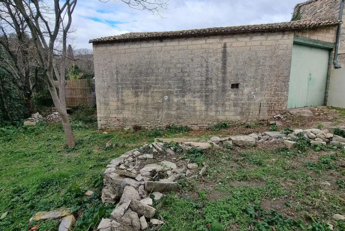 Remise en Pierre Viabilisée à Saint Bauzille de Montmel 34160 