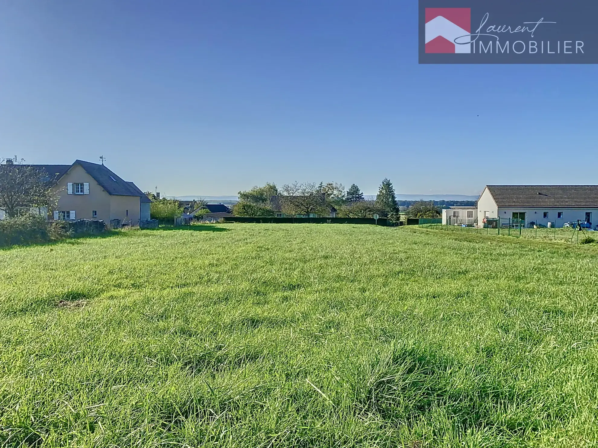 Terrain viabilisé de 2040 m² à Nanton - À saisir! 