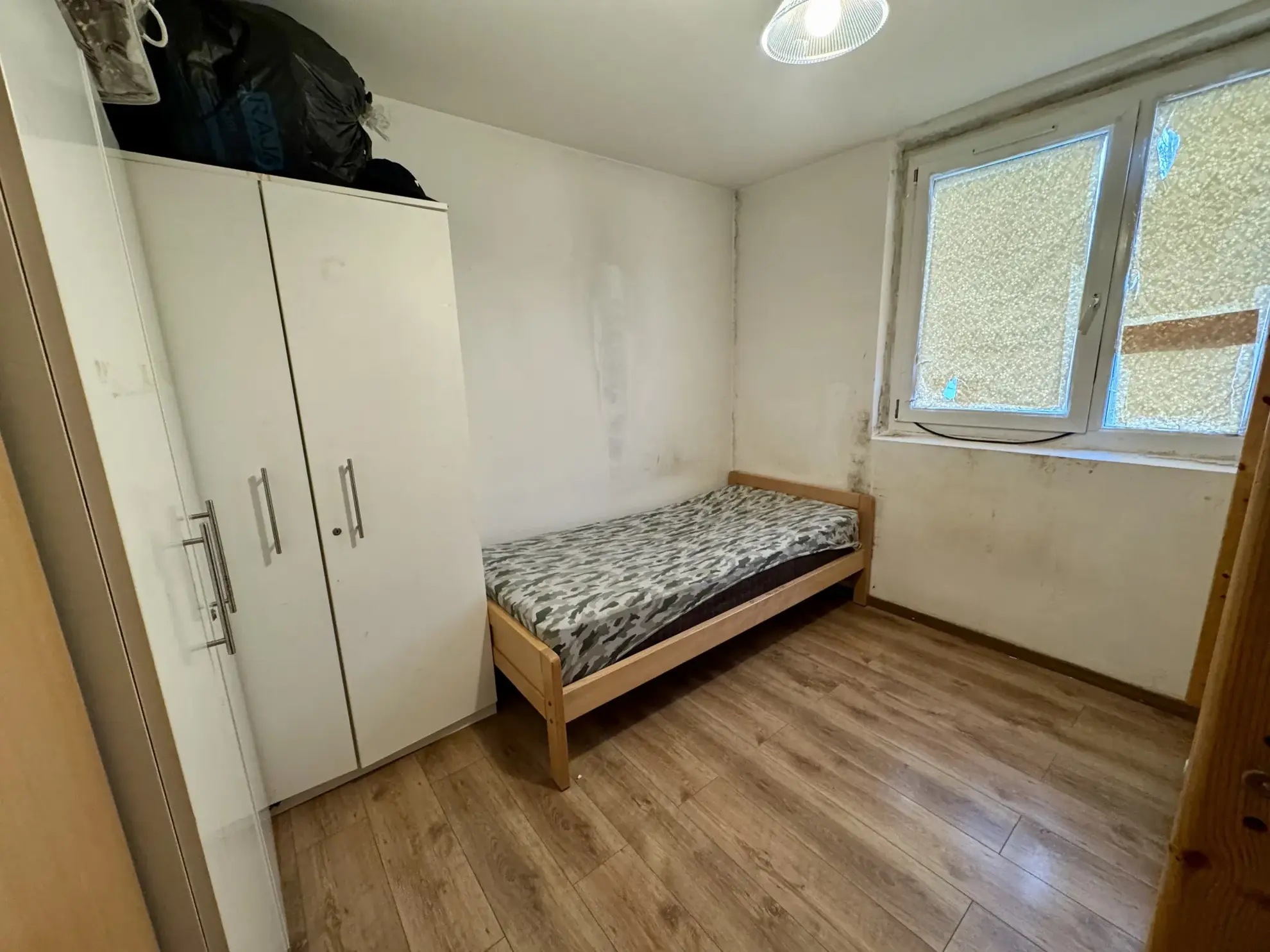 Appartement familial à Clichy-sous-Bois avec 3 chambres et parking 