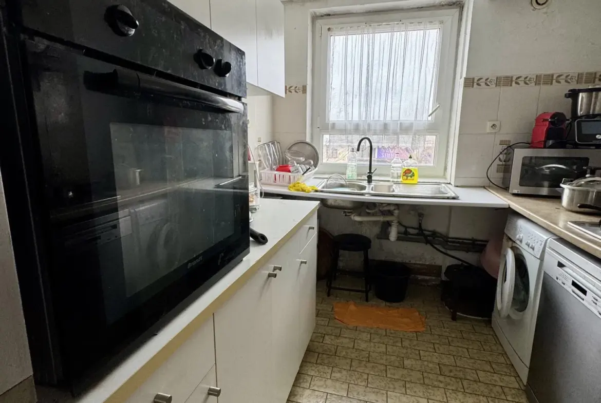 Appartement familial à Clichy-sous-Bois avec 3 chambres et parking 