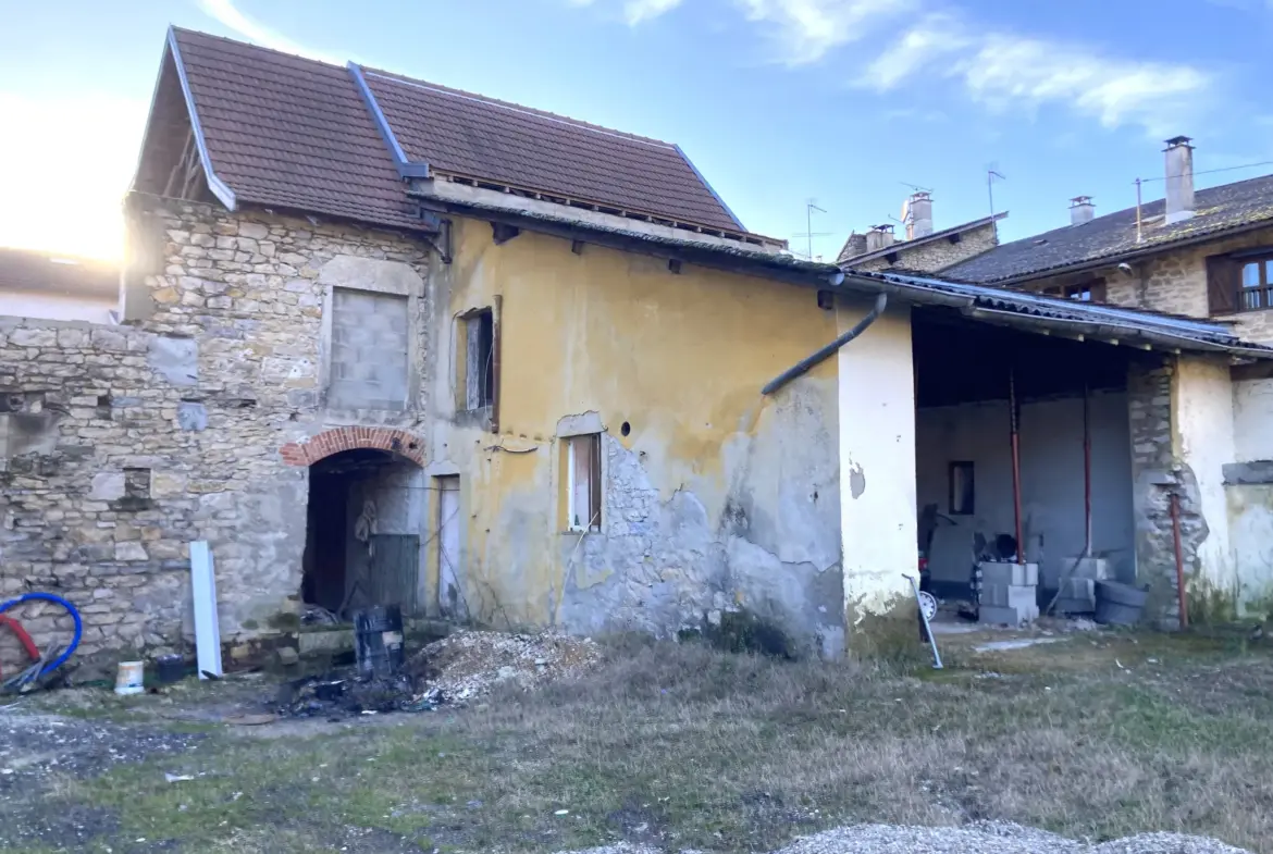 Grange à rénover à Sault Brenaz sur 475 m² 