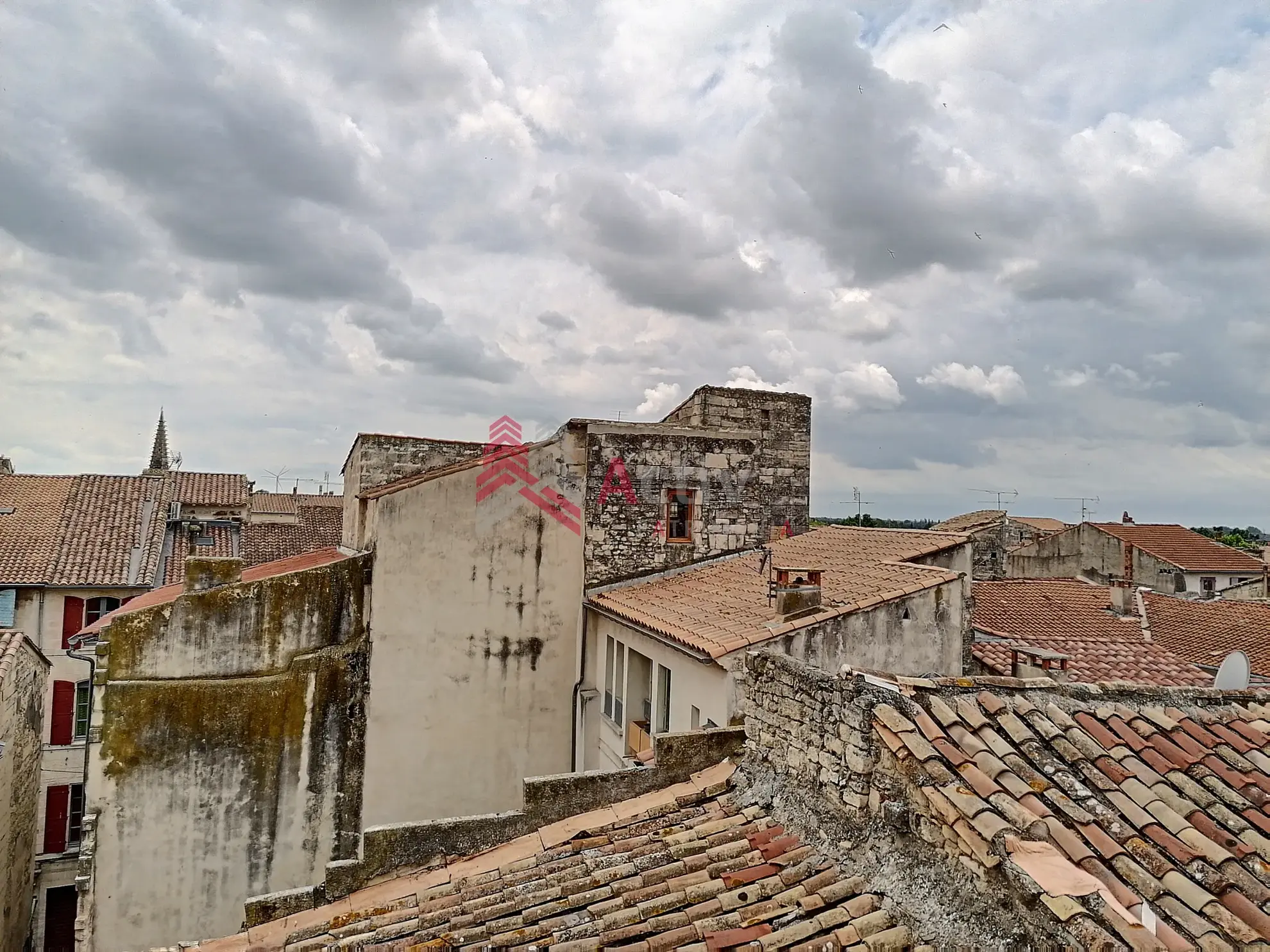 Belle maison de maître à rénover à Beaucaire 