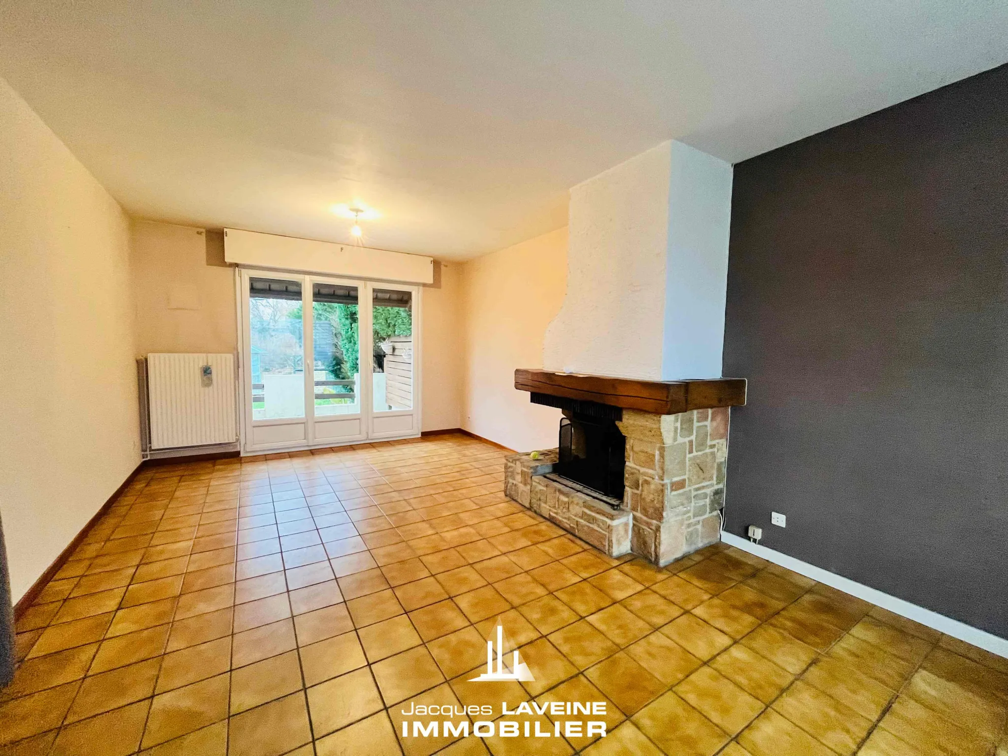 Maison de 5 pièces à vendre à Pouilly – 213000 EUR 