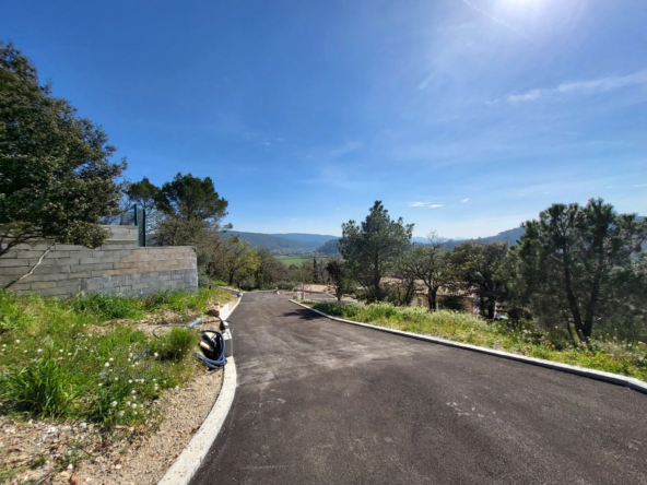 Terrain à vendre à Pierrefeu du Var - 622 m²