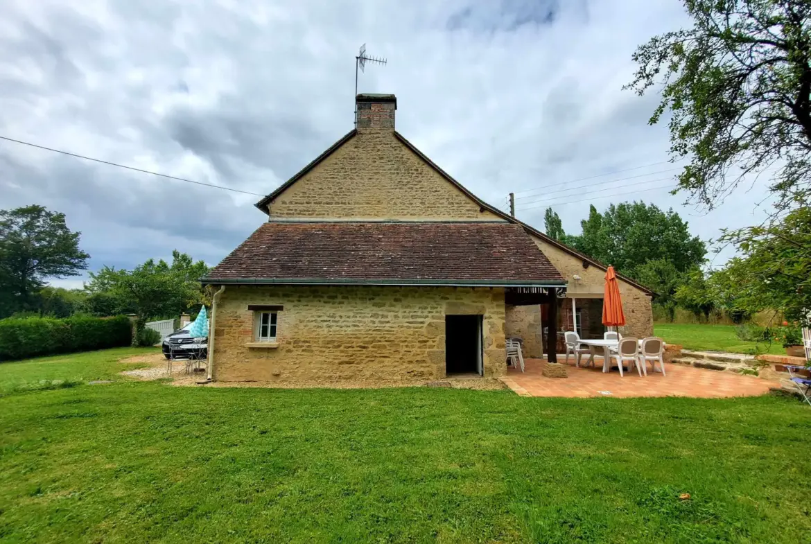 Longère spacieuse de 166 m² à Champfleur 