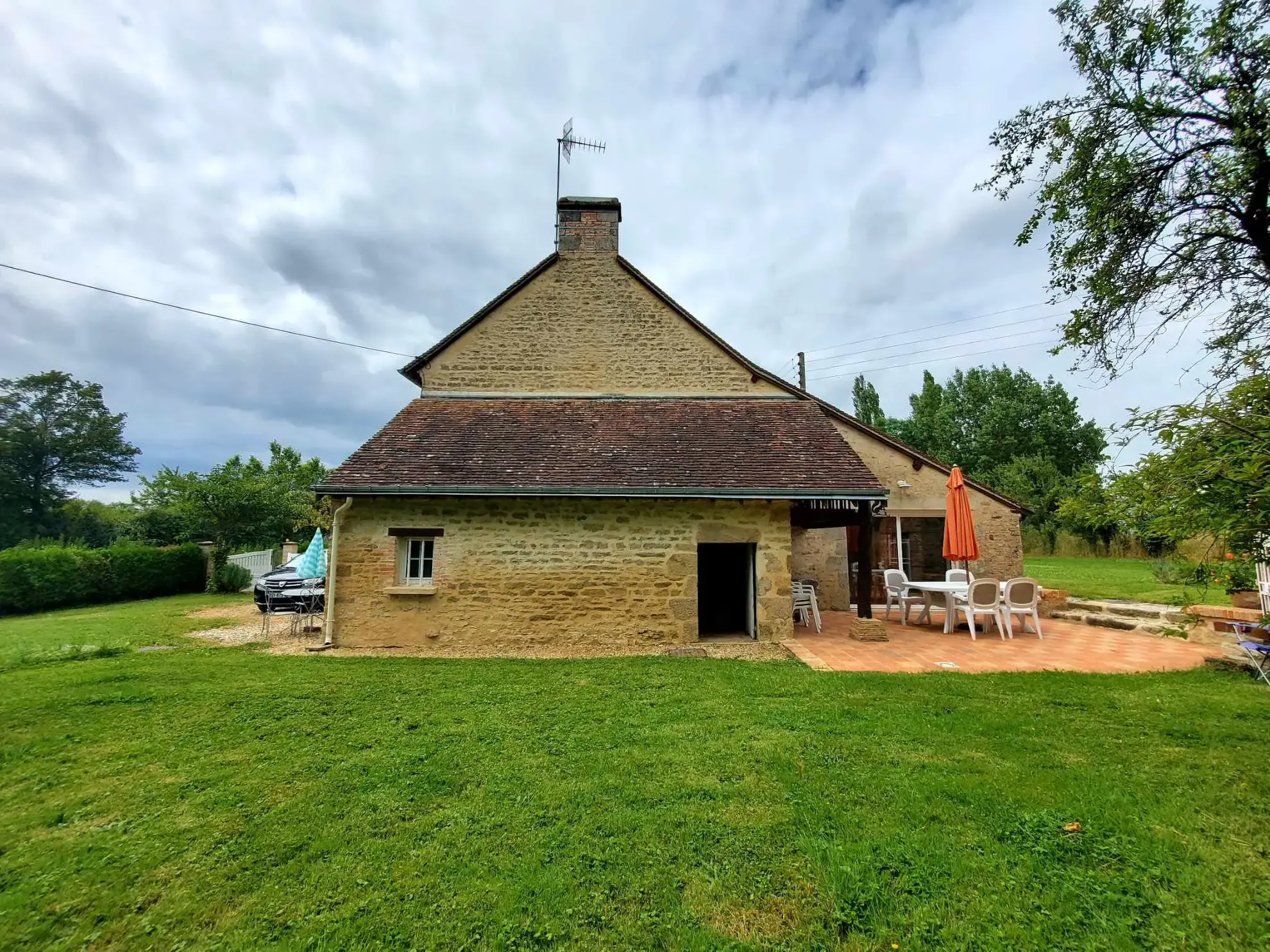 Longère spacieuse de 166 m² à Champfleur 