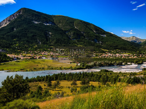 Terrain libre constructeur à St André les Alpes - 1731 m²