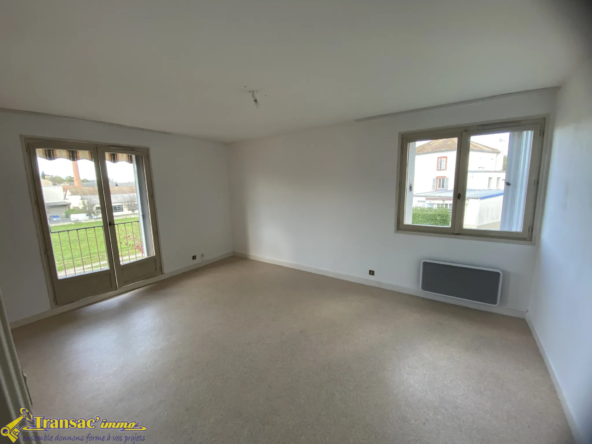 À vendre à Courpière : appartement T4 spacieux avec balcon