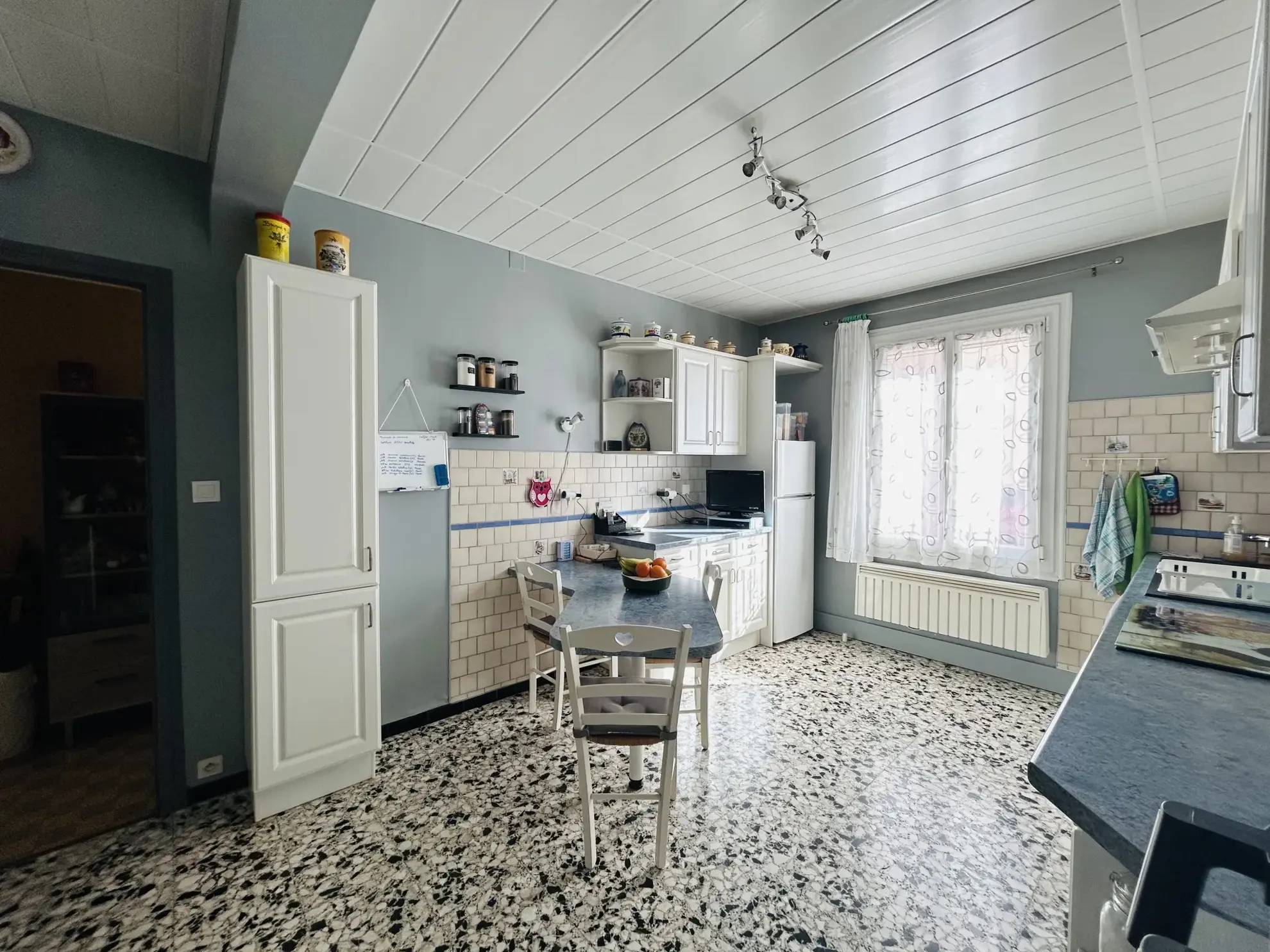 Maison spacieuse F5 à vendre à Saint-Laurent-de-Cerdans 