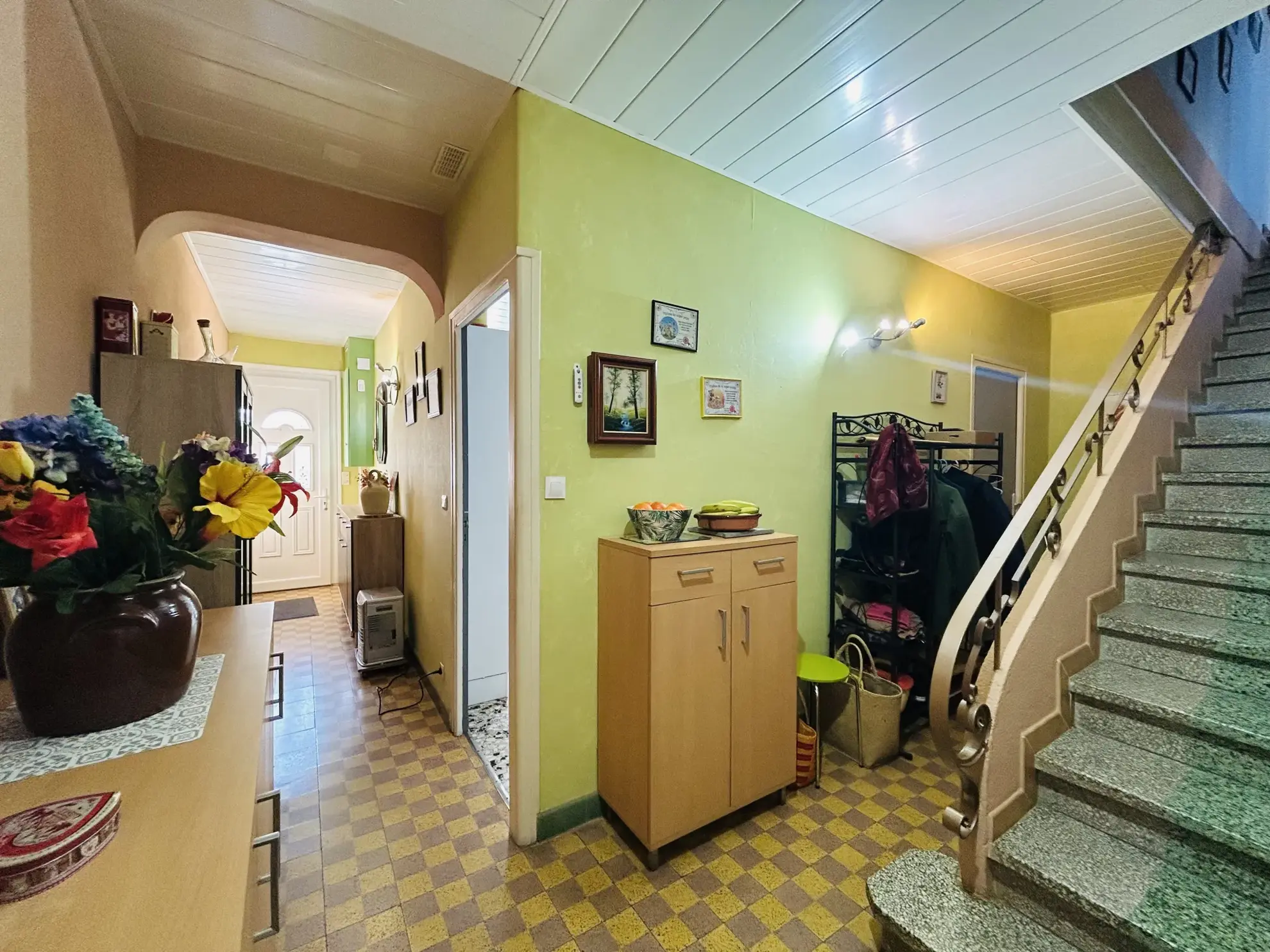 Maison spacieuse F5 à vendre à Saint-Laurent-de-Cerdans 