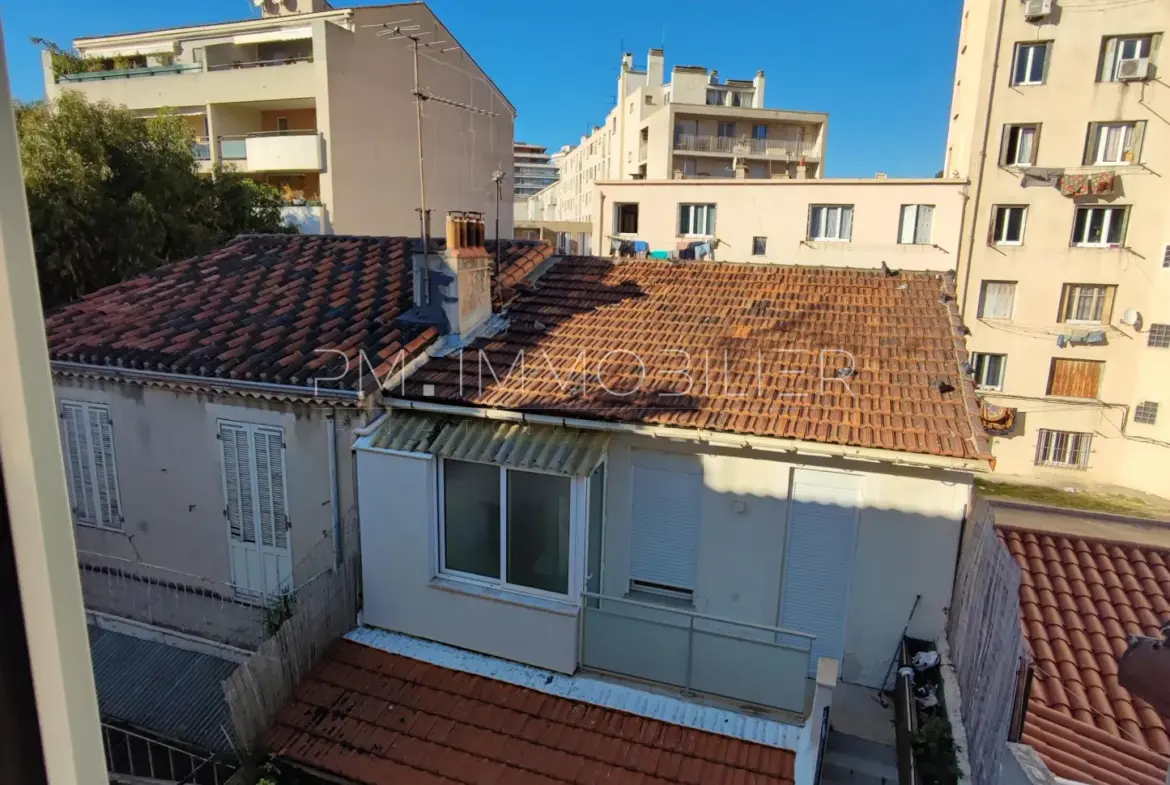 À vendre : Appartement 36 m² T2 au Rouet, Marseille 