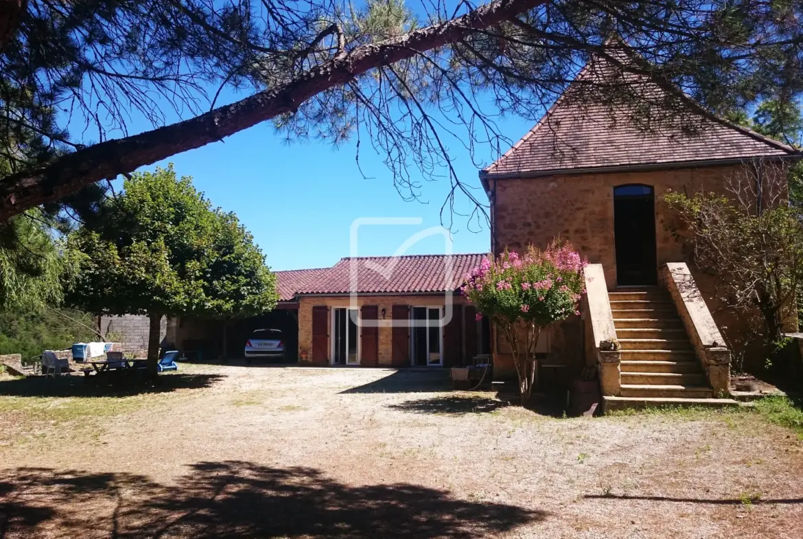 Maison en pierre avec jardin à St Cirq Madelon - Charme et Authenticité 