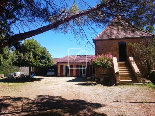 Maison en pierre avec jardin à St Cirq Madelon - Charme et Authenticité