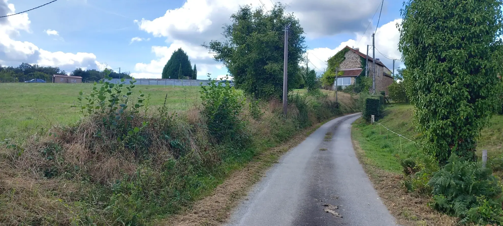 Maison indépendante en pierres à Bosmoreau-les-Mines - 146 m² à rénover 