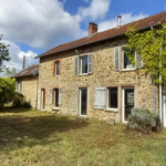 Maison indépendante en pierres à Bosmoreau-les-Mines - 146 m² à rénover