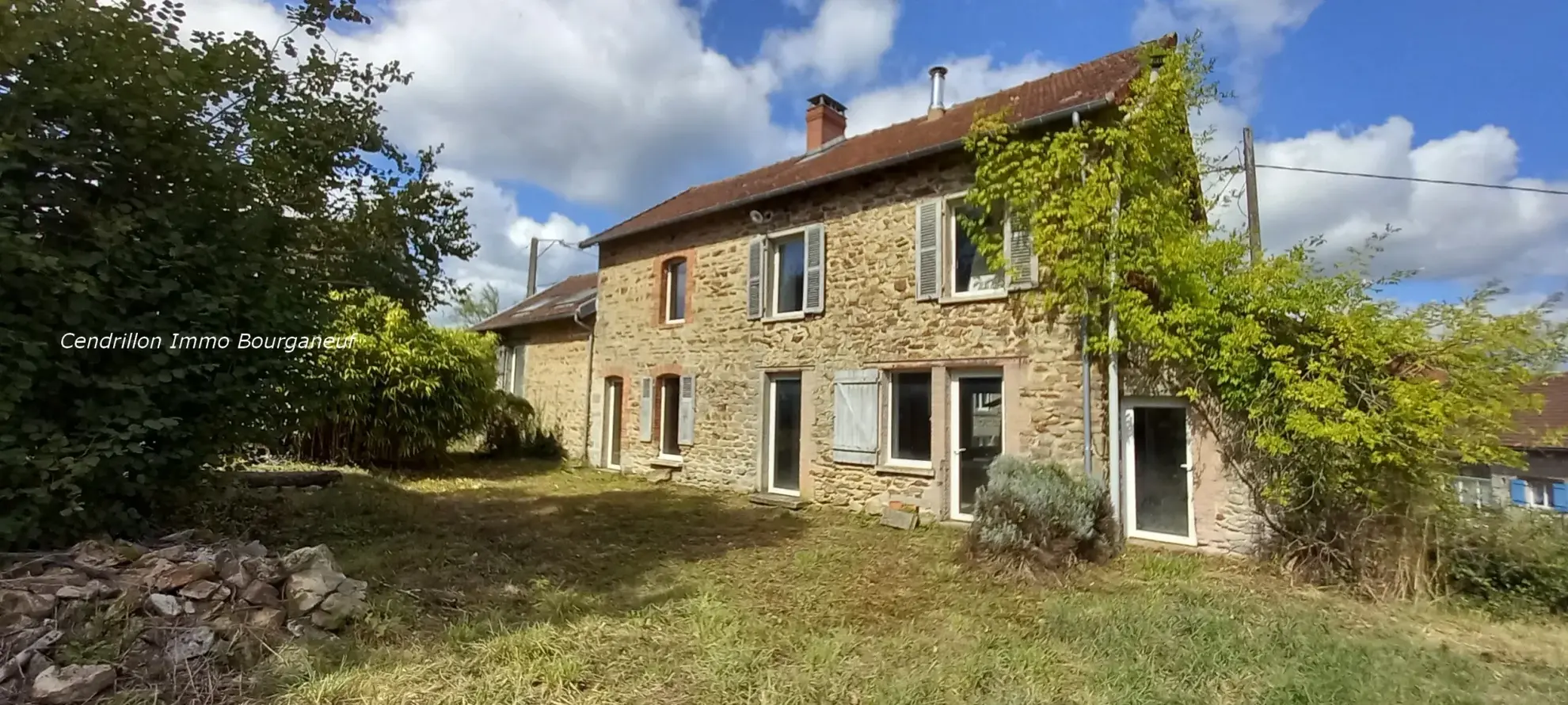 Maison indépendante en pierres à Bosmoreau-les-Mines - 146 m² à rénover 