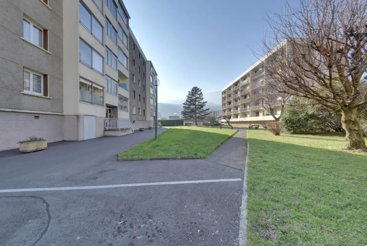 Vente appartement 2 chambres avec balcon et vue montagnes à Fontaine 