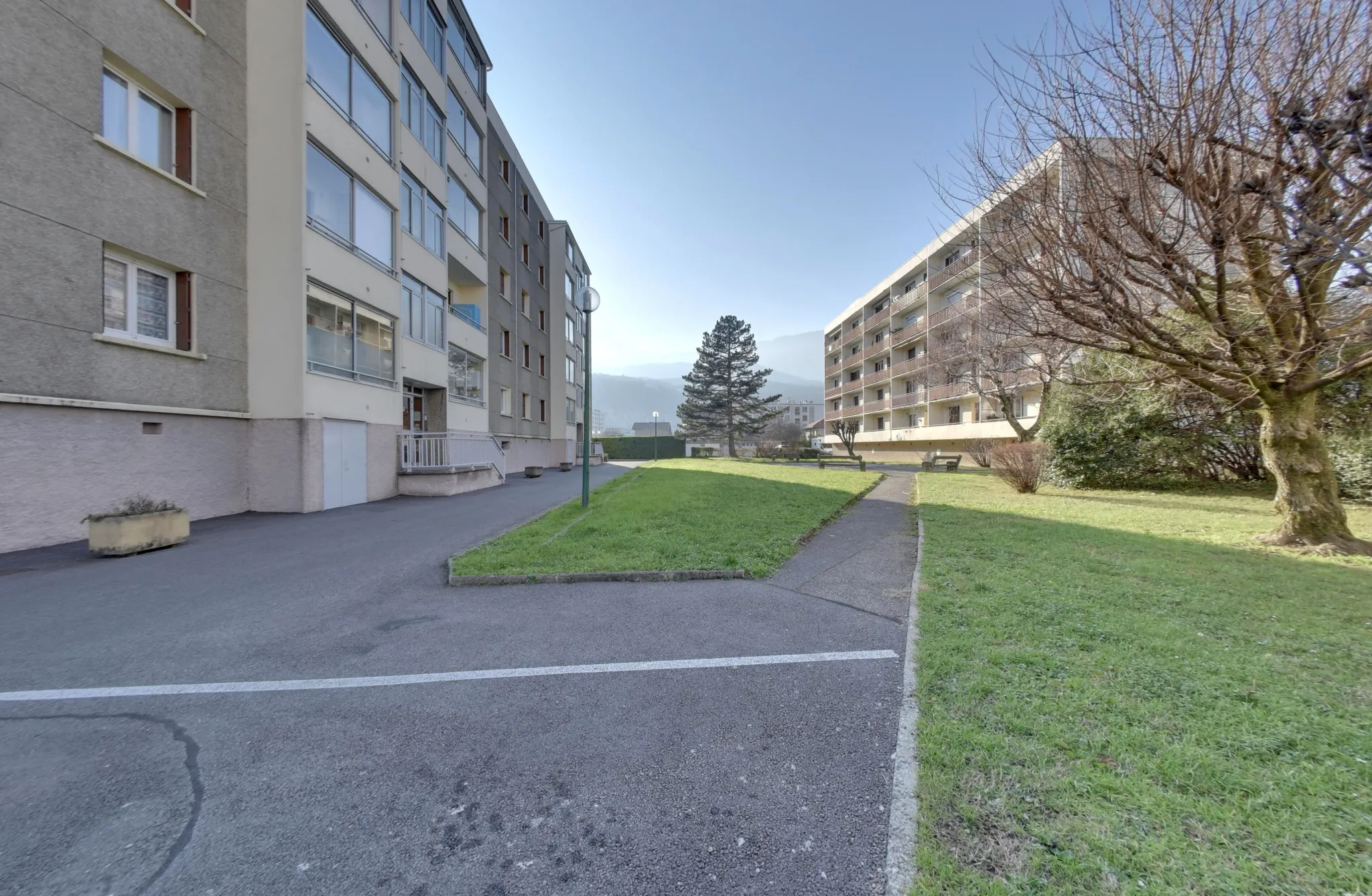 Vente appartement 2 chambres avec balcon et vue montagnes à Fontaine 