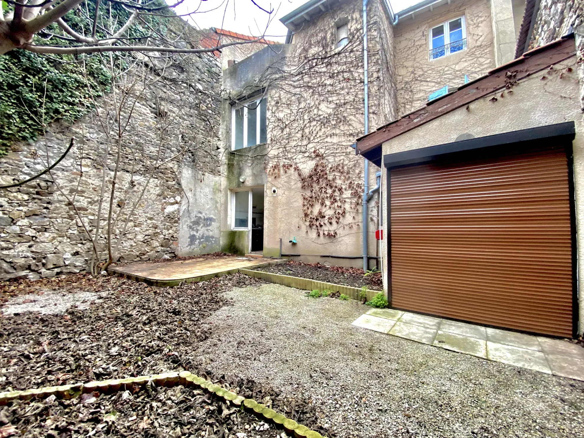 Studio en rez-de-chaussée avec terrasse à Saint-Vallier 