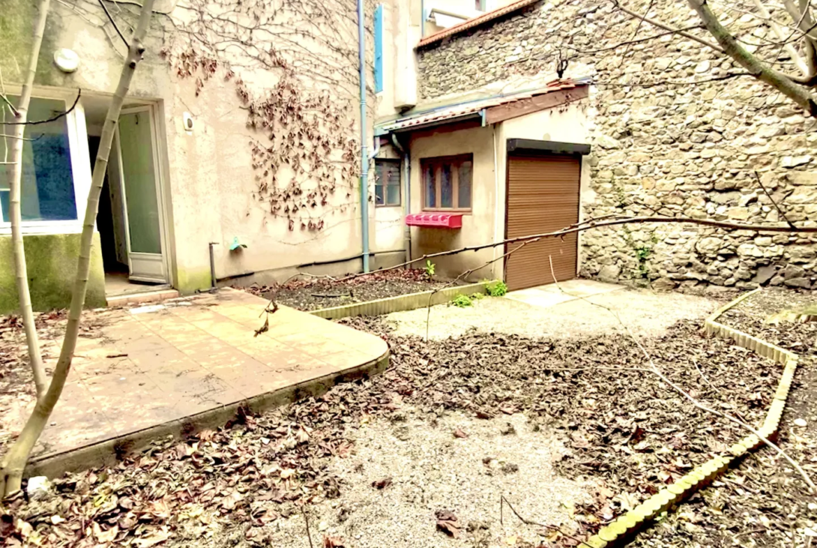 Studio en rez-de-chaussée avec terrasse à Saint-Vallier 