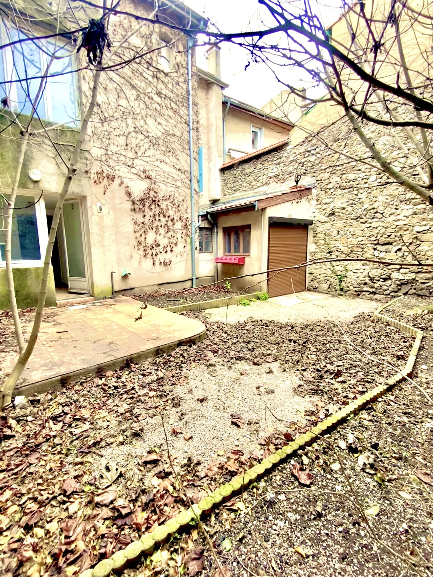 Studio en rez-de-chaussée avec terrasse à Saint-Vallier 