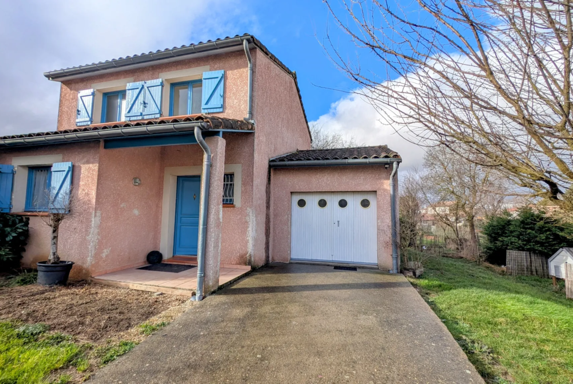 Maison mitoyenne 85 m² avec garage et jardin à Daux 