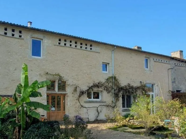 Charmante maison de campagne rénovée à vendre près de Vihiers