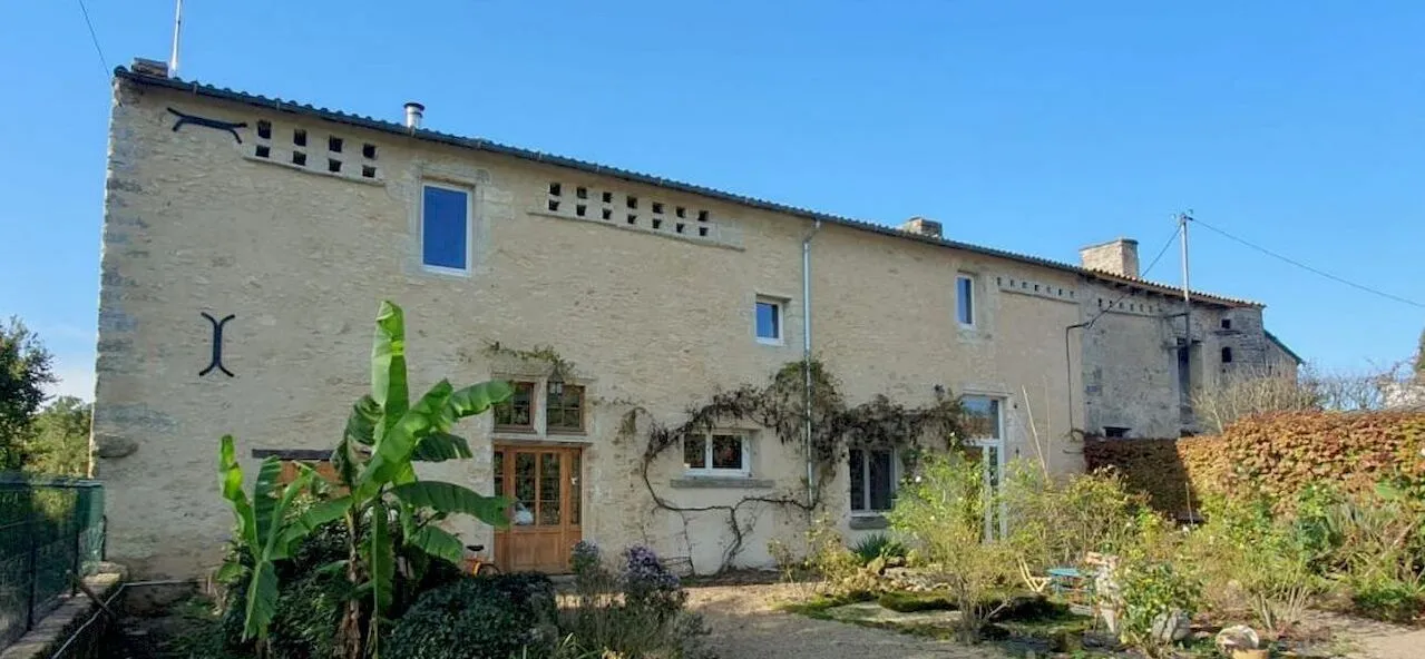 Charmante maison de campagne rénovée à vendre près de Vihiers 