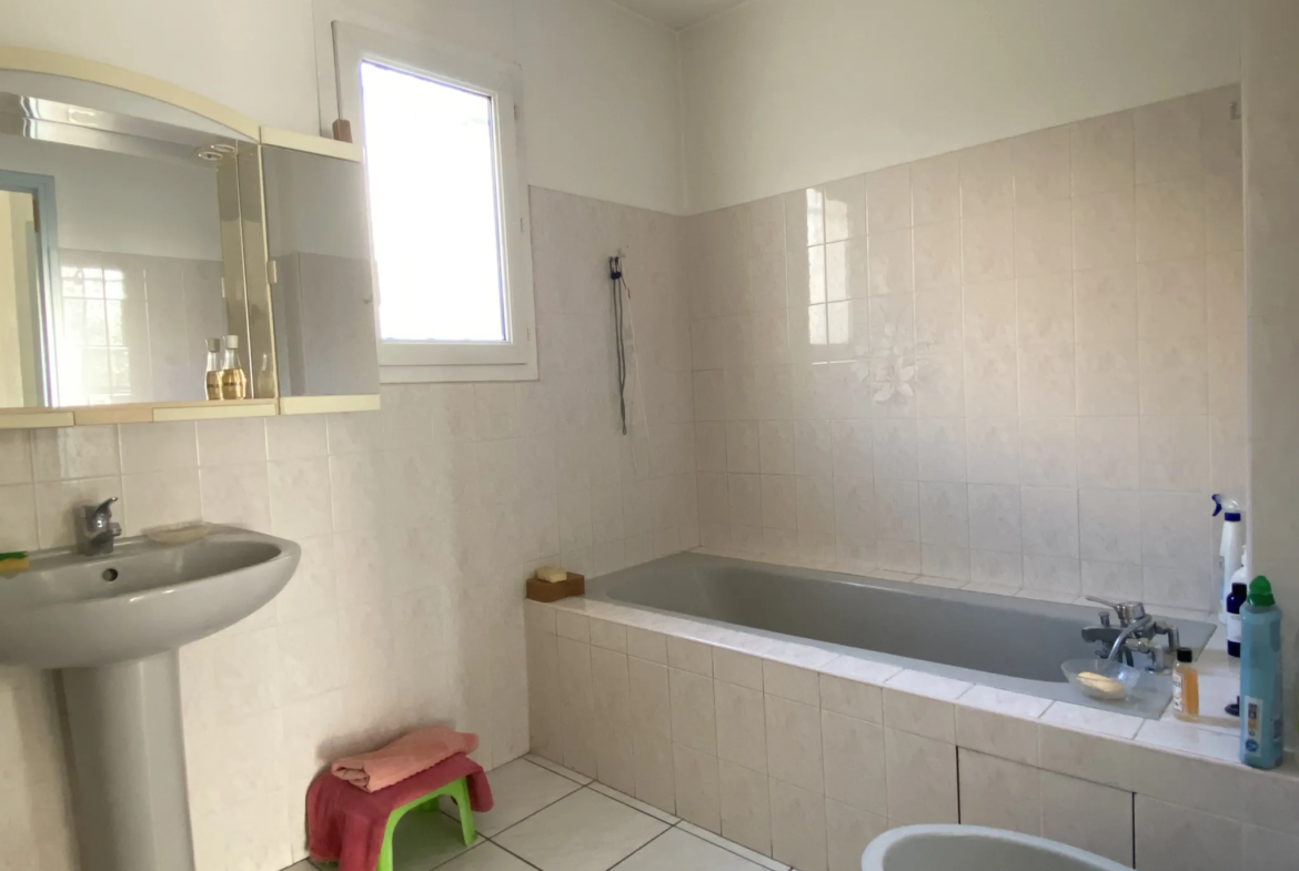 À vendre : Appartement T3 avec terrasse et garage à Saint Gaudérique, Perpignan 