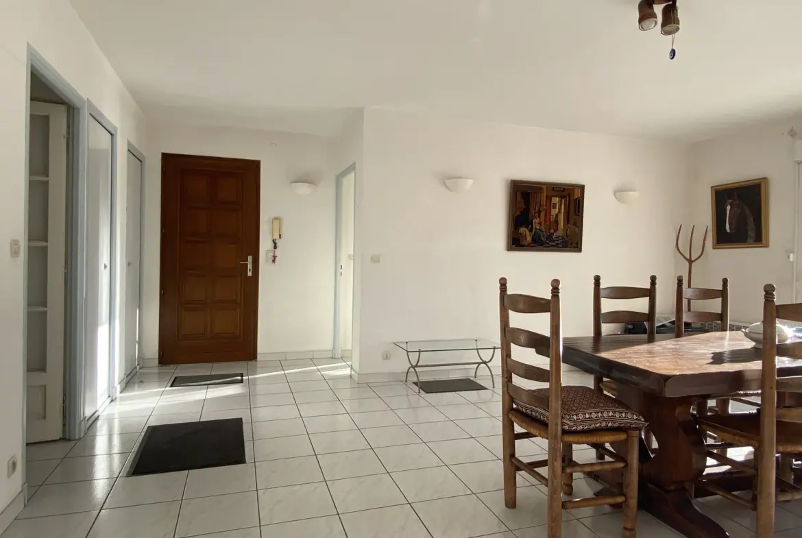 À vendre : Appartement T3 avec terrasse et garage à Saint Gaudérique, Perpignan 