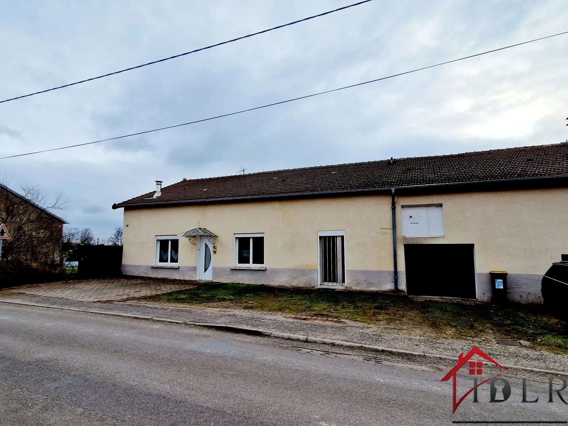 Maison à rénover de 133 m² à Passavant la Rochère sur 3795 m² de terrain 