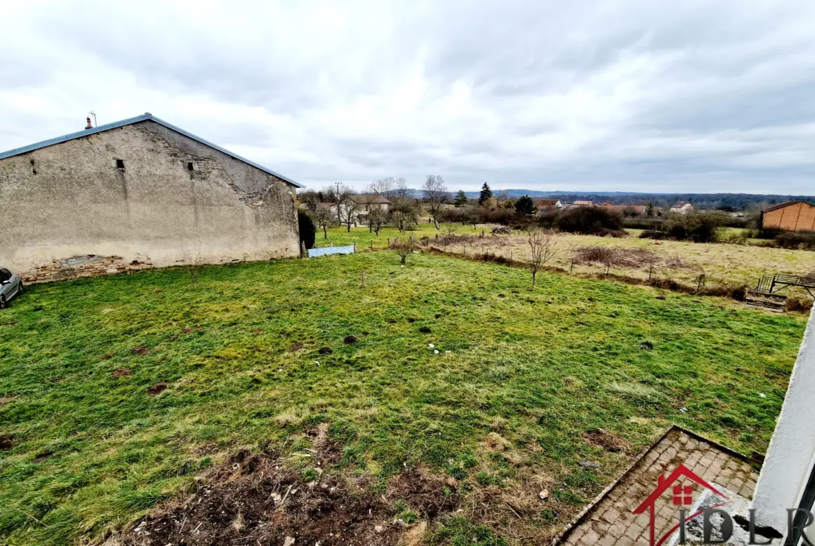 Maison à rénover de 133 m² à Passavant la Rochère sur 3795 m² de terrain 